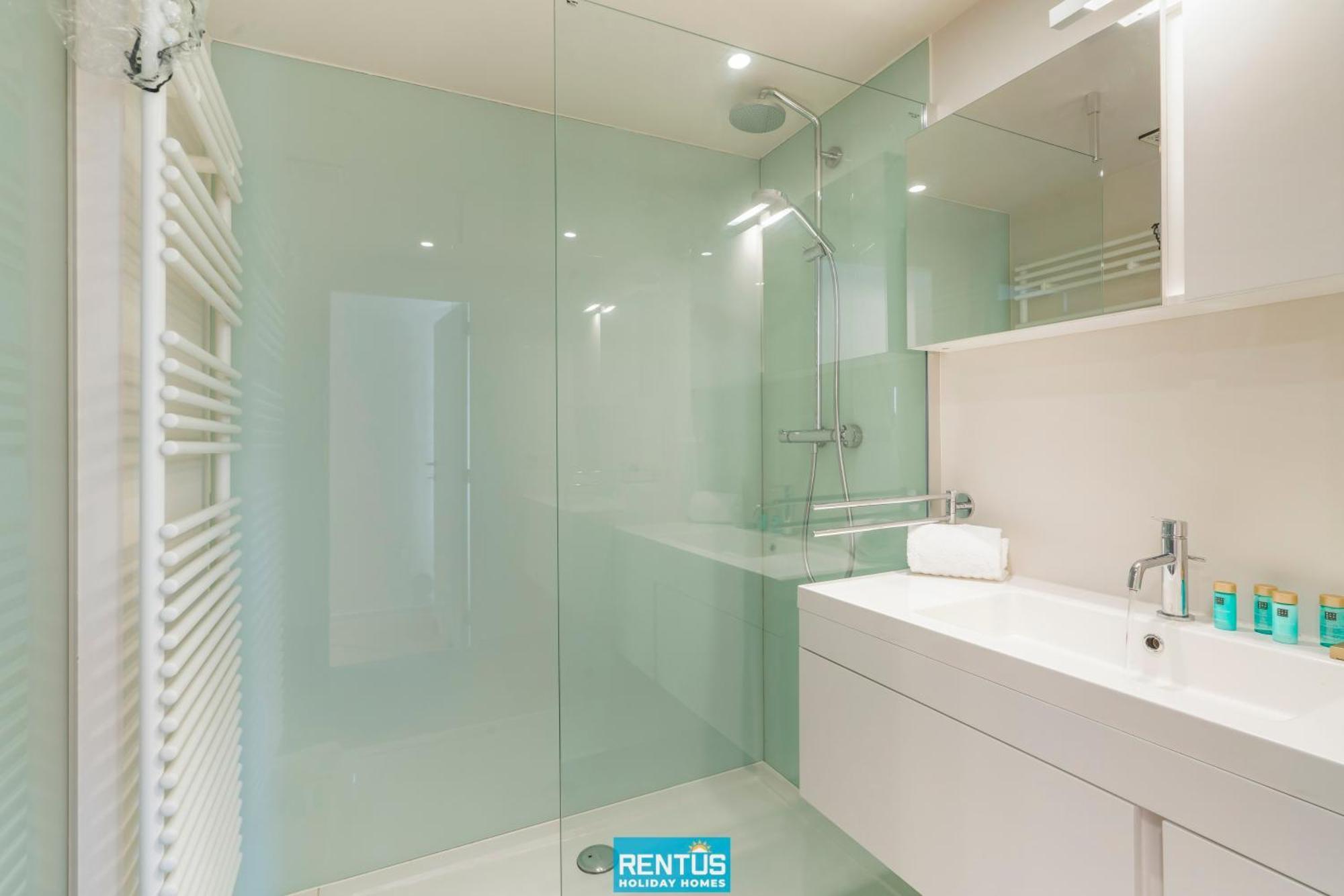 Sealine - Modern Apartment At 100M From The Beach Остдёйнкерке Экстерьер фото
